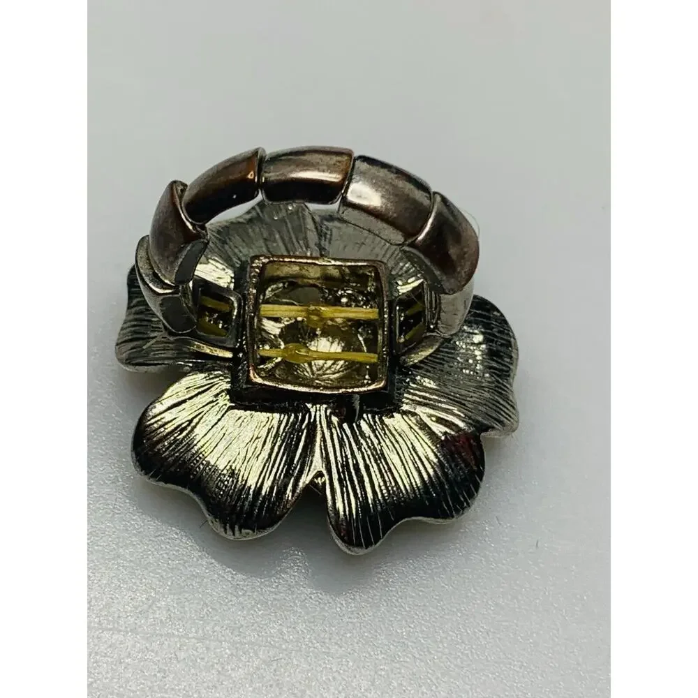 Unbranded silver flower